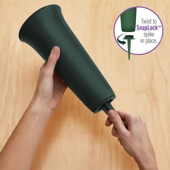 FloraCraft&reg; Eternity&trade; Green Plastic Cemetery Vase with FloraFōM&reg; Insert {4}