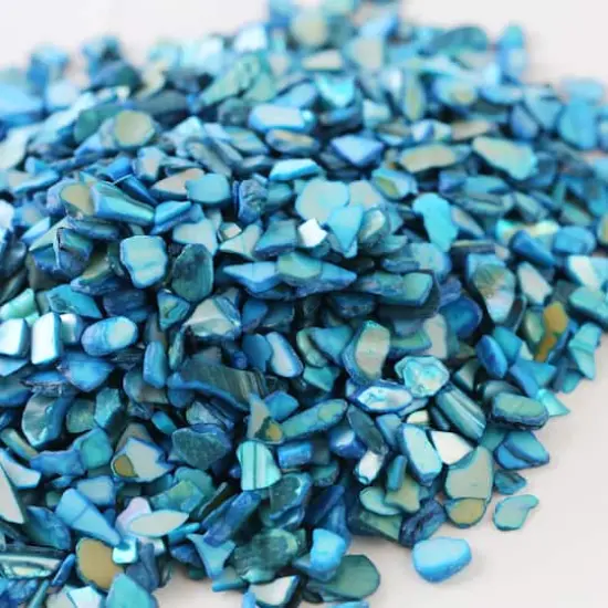 Vunder&trade; Crushed Turquoise Mother of Pearl Shells {1}