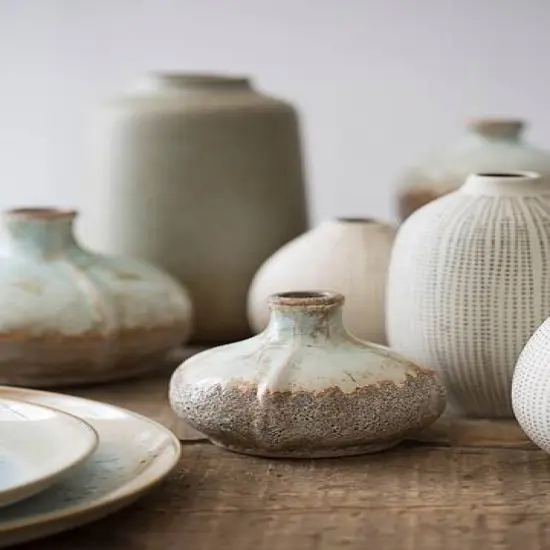 Hello Honey&reg; Distressed Finish Brown & White Terracotta Vase Set {5}