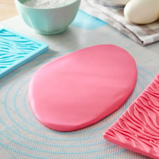 Satin Ice&trade; Professional's Choice Fondant, 2lb. Pink {4}