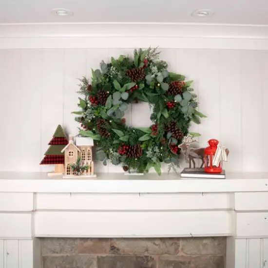 Village Lighting 30" Christmas Woods Lighted Berry Wreath {3}