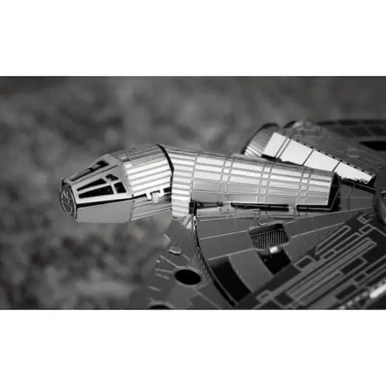 Metal Earth&reg; Star Wars&trade; Millennium Falcon&trade; Steel Model Kit {9}