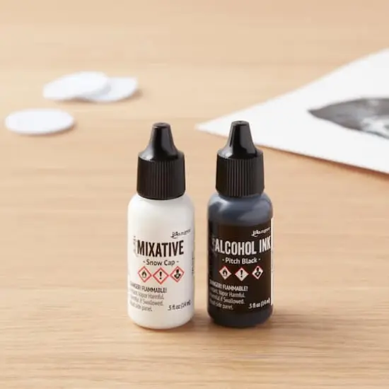 Tim Holtz&reg; Alcohol Ink Set, Black & White {4}
