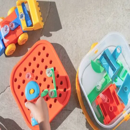 Educational Insights Design & Drill Build-It Bucket {6}