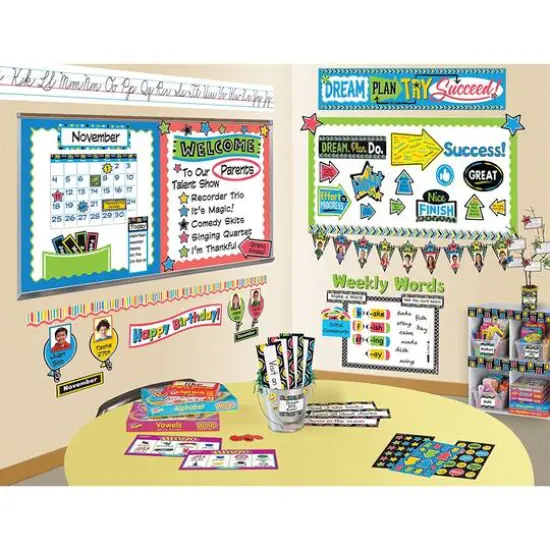 Trend Enterprises&reg; Bold Strokes Starter Room D&eacute;cor Assortment Set {4}