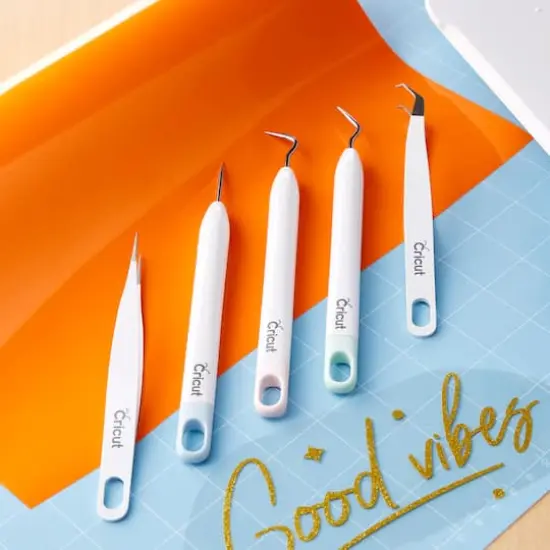 Cricut&reg; Weeding Tool Kit {3}