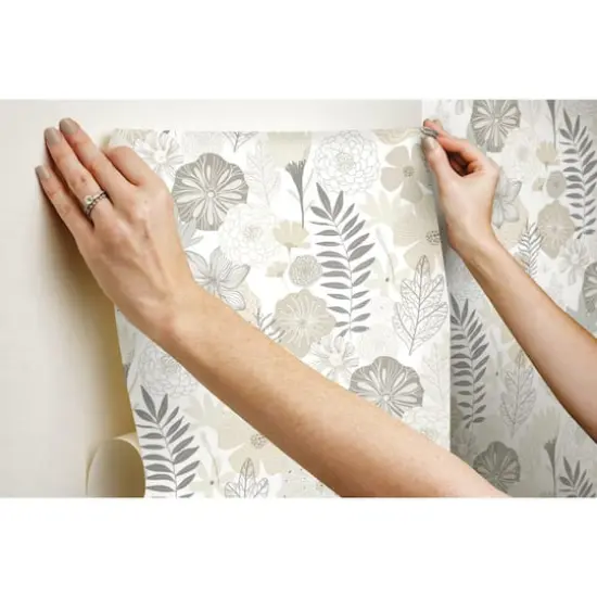 RoomMates Perennial Blooms Peel & Stick Wallpaper Beige {12}