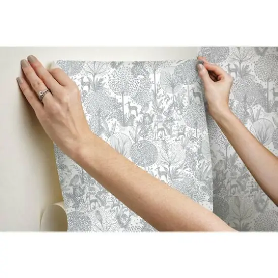 Roommates Forest Friends Peel & Stick Wallpaper Gray/White {11}