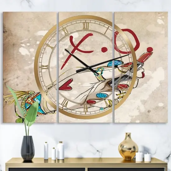 Designart 'Gypsy Hippy Hand Lipstick Xo Large Cottage Multipanel Wall Clock {4}