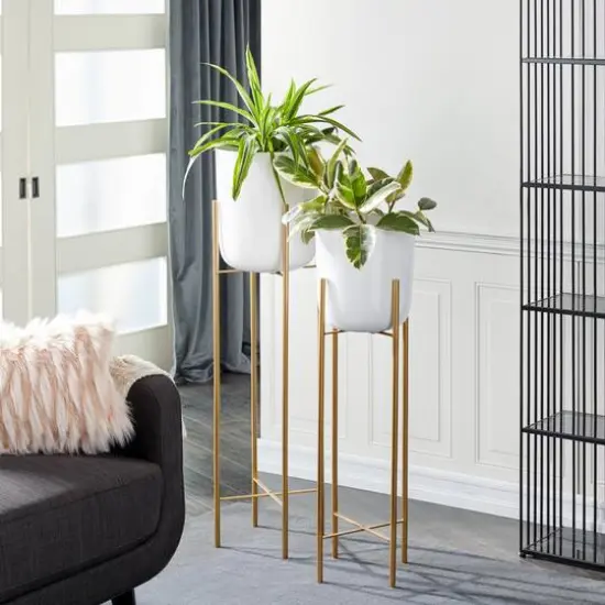 CosmoLiving by Cosmopolitan Set of 2 White Metal Contemporary Planter, 39", 46" {8}