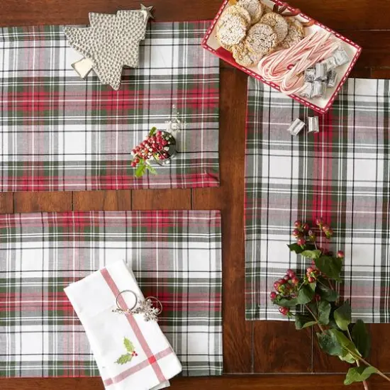 DII&reg; Christmas Plaid Placemats, 6ct. {11}