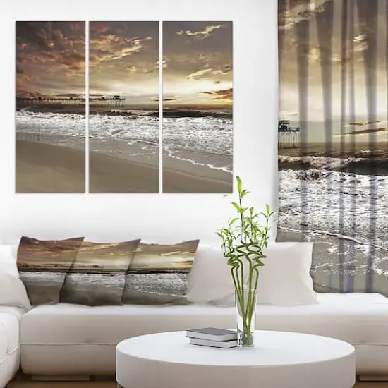 Designart - Meet the Sunrise at Hollant beach - Sea & Shore Photography on Wrapped Canvas set {3}