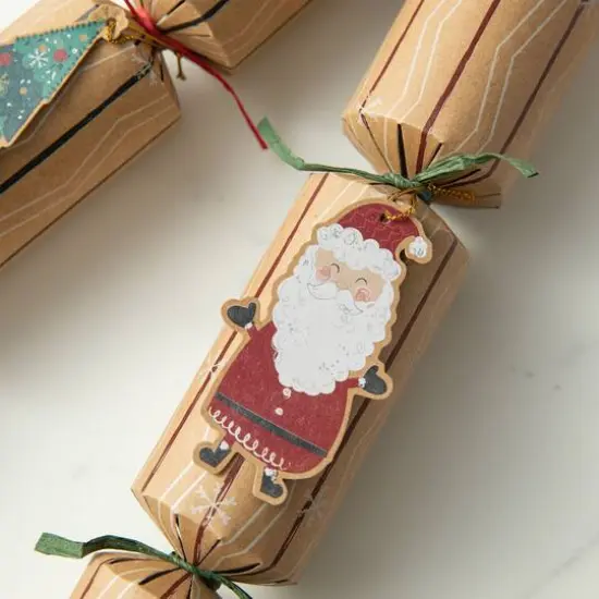 Glitzhome&reg; 12" Christmas Kraft Paper Characters Tag Party Cracker with Gift Contents, 6ct. {6}