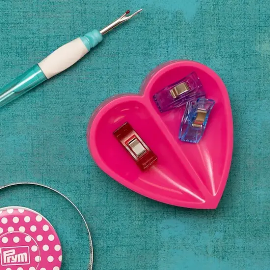Prym&reg; Love Magnetic Heart Pin Cushion {6}