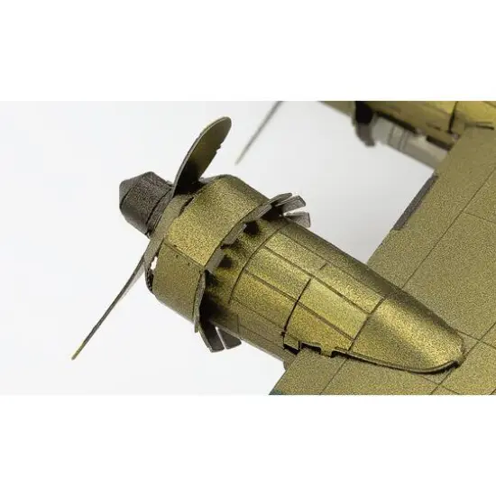 Metal Earth&reg; B-17 Flying Fortress&trade; Steel Model Kit {8}