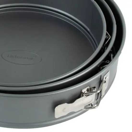Kitchen Details 3-Piece Round Spring Form Pan Set {3}