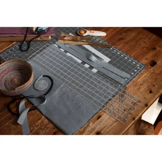 Fiskars&reg; 45mm Multiple Layers Stick Rotary Cutter {8}