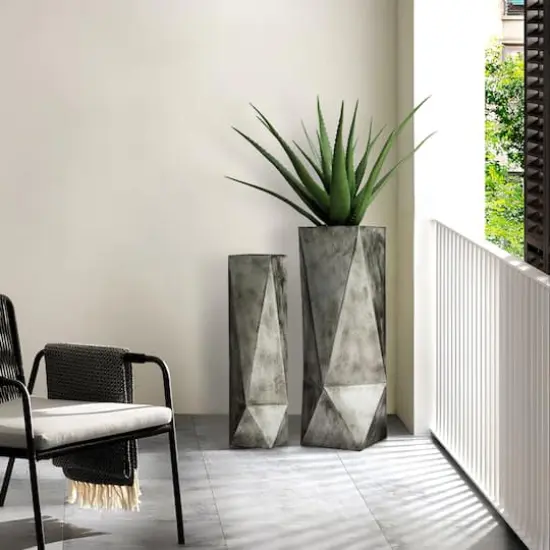 Glitzhome&reg; Geometric Antique Silver Metal Floor Vases Set {3}