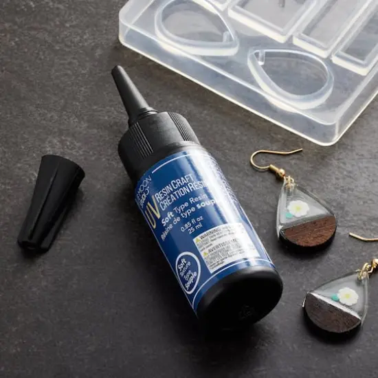 Blue Moon Studio&trade; UV Resin Craft Soft Type Resin, 0.85oz. {3}