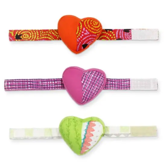 Dritz&reg; Adjustable Heart Wrist Pin Cushion, 3ct. {3}