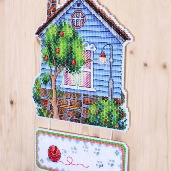 MP Studia Home Plastic Canvas Counted Cross Stitch Kit {6}