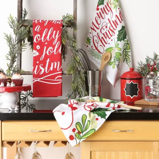 DII&reg; Red & Green Boughs Of Holly Dishtowel Set {11}