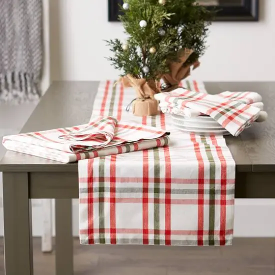 DII&reg; Nutcracker Plaid Tablecloth {3}