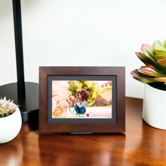 Brookstone Espresso 10" PhotoShare Friends & Family Smart Frame {3}