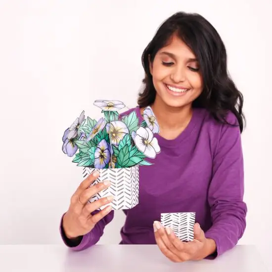 Faber-Castell&reg; Pop Up Coloring Pansy Bouquet Kit {4}