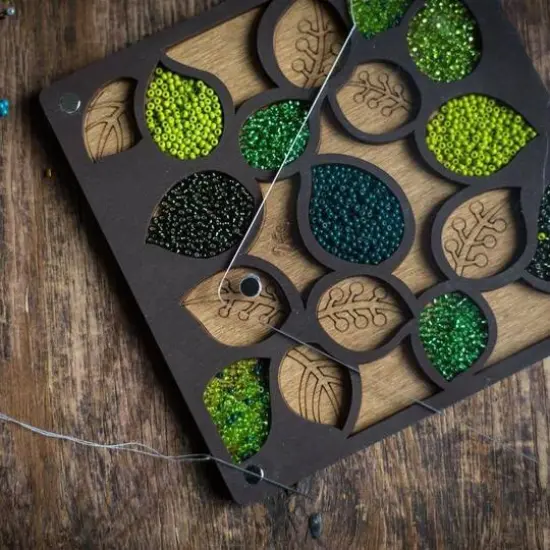 Wonderland Crafts 5" x 5" Leaf Bead Organizer with Transparent Cover {6}