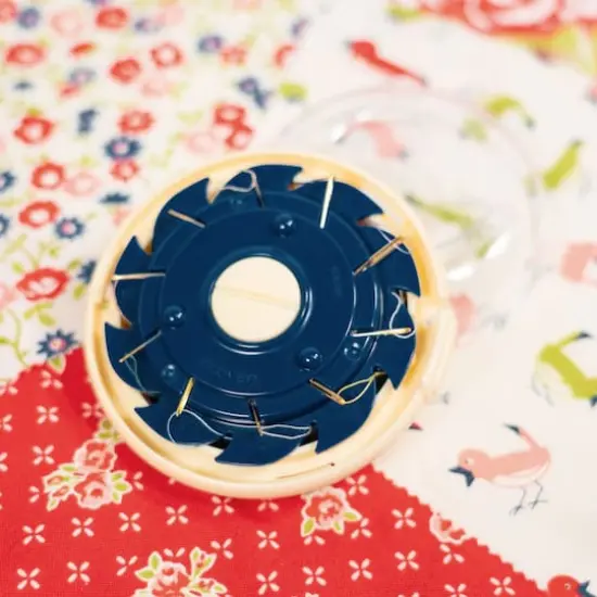 Clover 3" Dome Threaded Needle Case {3}