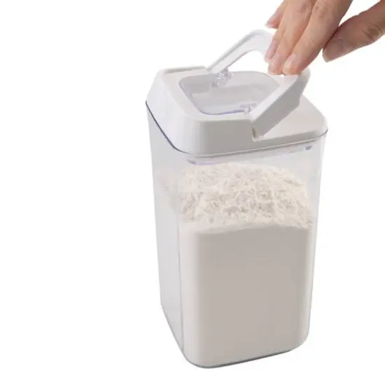 Kitchen Details Airtight Stackable Container {5}