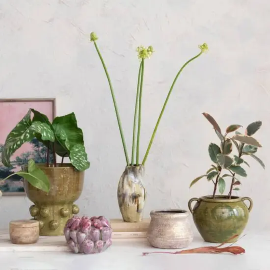 Hello Honey&reg; 5.75" Gold Round Volcano Terra Cotta Planter {6}