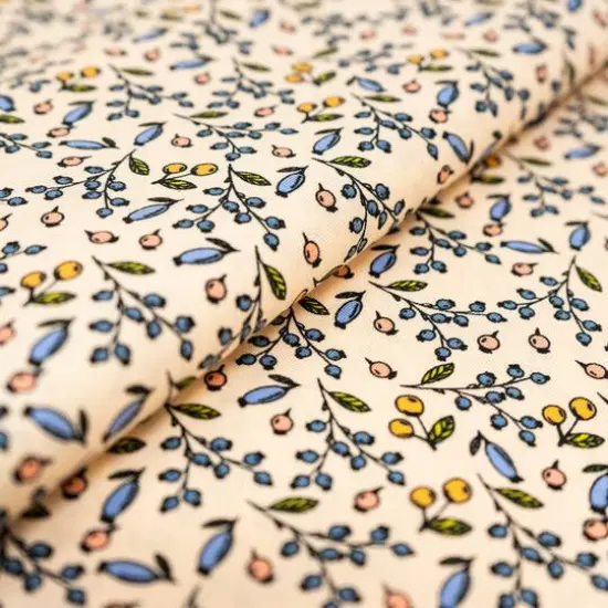 SINGER Floral Pastel Berries Cotton Fabric {3}