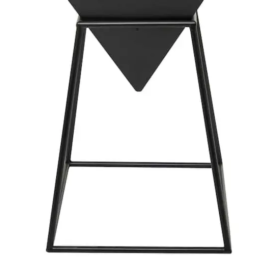 Black Metal Modern Accent Table, 24" x 20" x 17" {5}