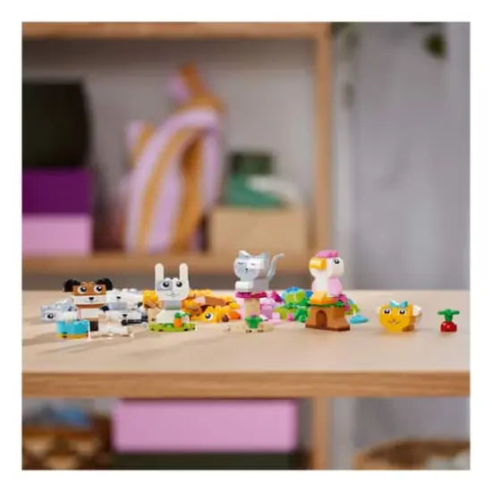 LEGO&reg; Classic Creative Pets {7}