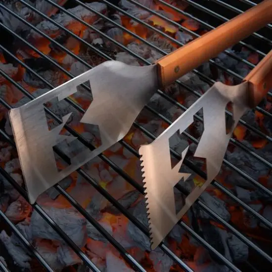 College Grill-A-Tong Michigan Wolverines {4}