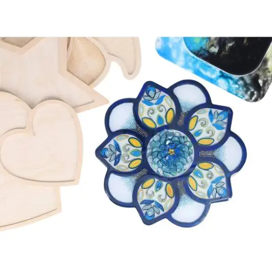 Leisure Arts&reg; 10" Pinwheel Welled Wood Surface {5}