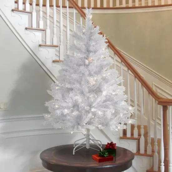 4.5ft. Pre-Lit Winchester White Pine Artificial Christmas Tree, Clear Lights {3}
