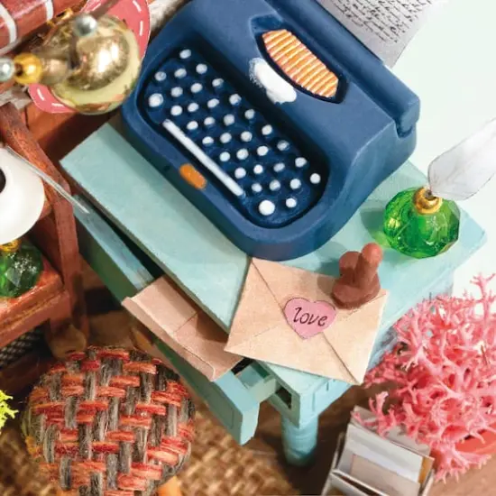 Rolife&reg; Record Mood DIY Miniature Kit {3}