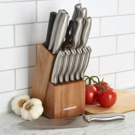 Farberware Stamped Stainless Steel 15-Piece Cutlery Set {6}
