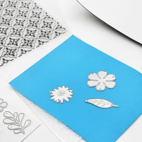 Cutting Dies & Embossing Folder Set by Recollections&trade; {4}