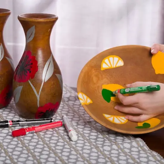 Testors&reg; Metallic Chisel Tip Enamel Marker Gold {4}