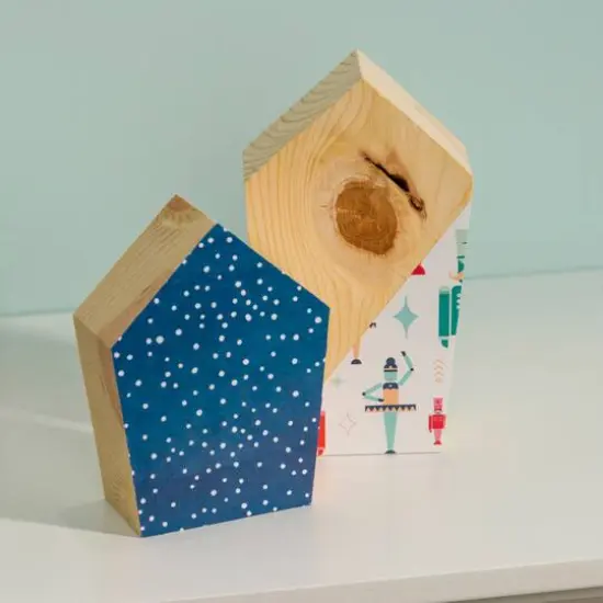 Cricut&reg; Mod & Merry Holiday Vinyl & Iron-On Set {6}