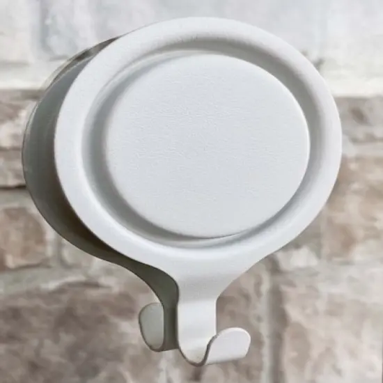 Haute Decor Attract&reg; Pinch-Free Magnetic Wreath Hanger White {4}