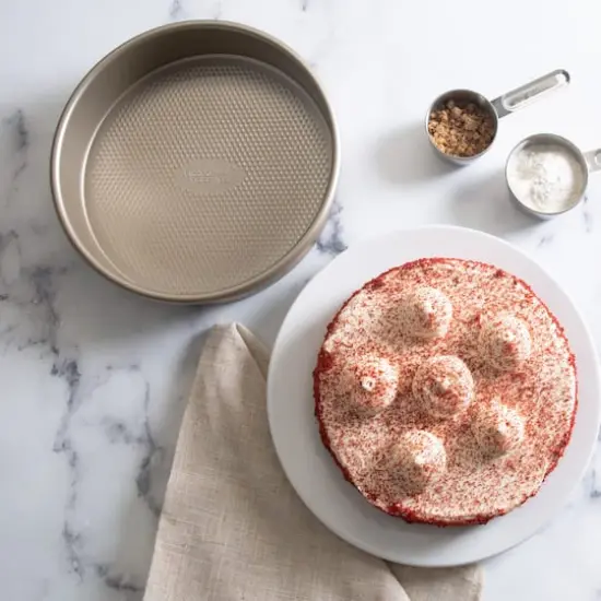 Kitchen Details Pro Series 9.5&rdquo; Round Cake Pan with Diamond Base {4}