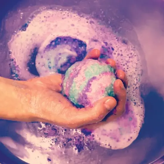 YouNiverse&reg; Galactic Bath Bombs Kit {4}