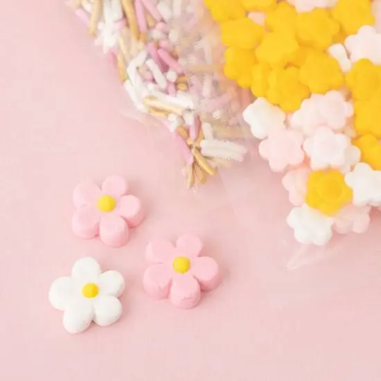 Sweetshop&trade; Flower Power Decorating Kit {4}