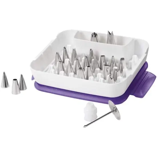 Wilton&reg; Deluxe Decorating Tip Set {3}