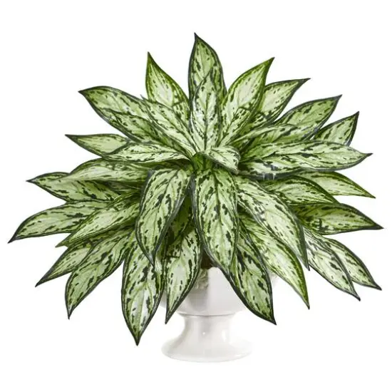 18" Silver Queen in White Pedestal {1}